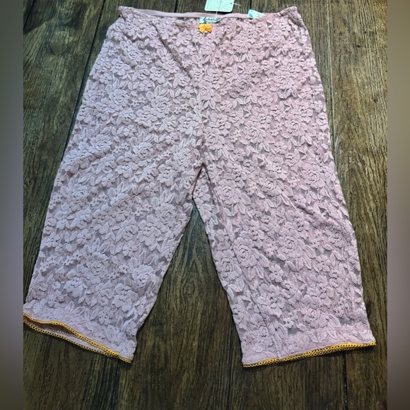Free People All Day Lace Sleep Capri Misty Rose , SZMed Loungewear Lace NWT - Picture 8 of 9